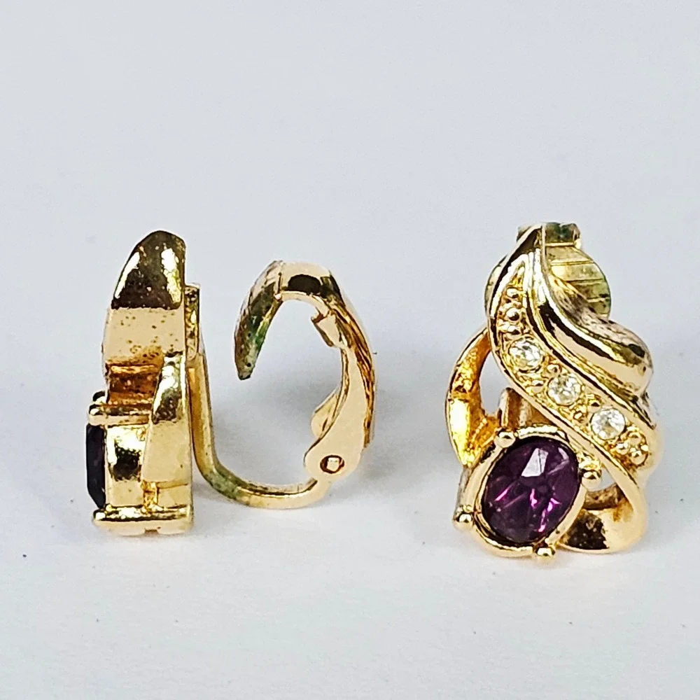 Vintage Avon Clip On Earrings Faux Amethyst Gold Tone Rhinestone‎ Glam Regency